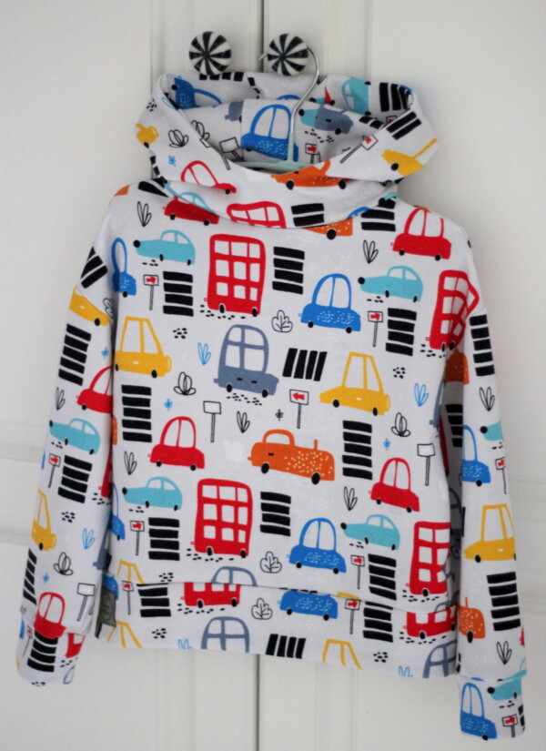 Bluza dziecięca w kolorowe autka